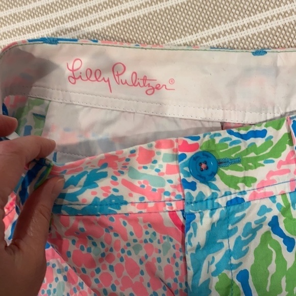 Lilly Pulitzer The Callahan Coral Print Shorts - Picture 6 of 14